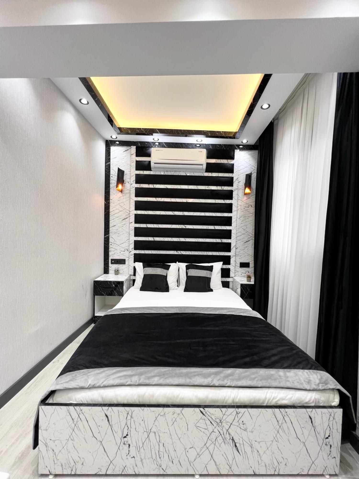 Taksim Larissa Hotel Suites Istanbul Ngoại thất bức ảnh
