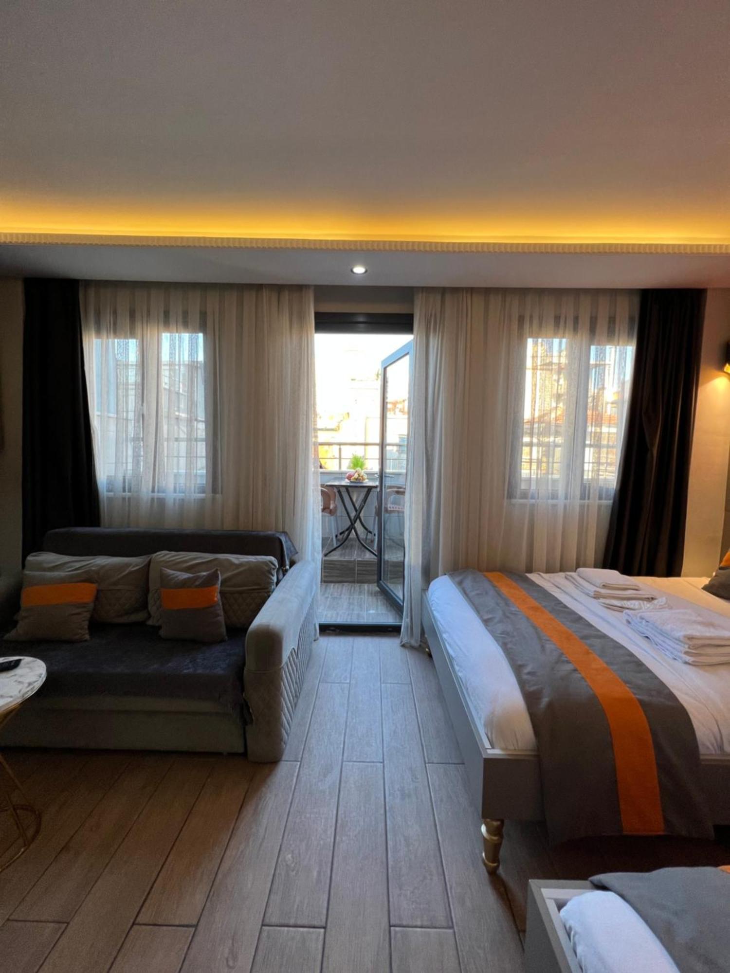 Taksim Larissa Hotel Suites Istanbul Ngoại thất bức ảnh