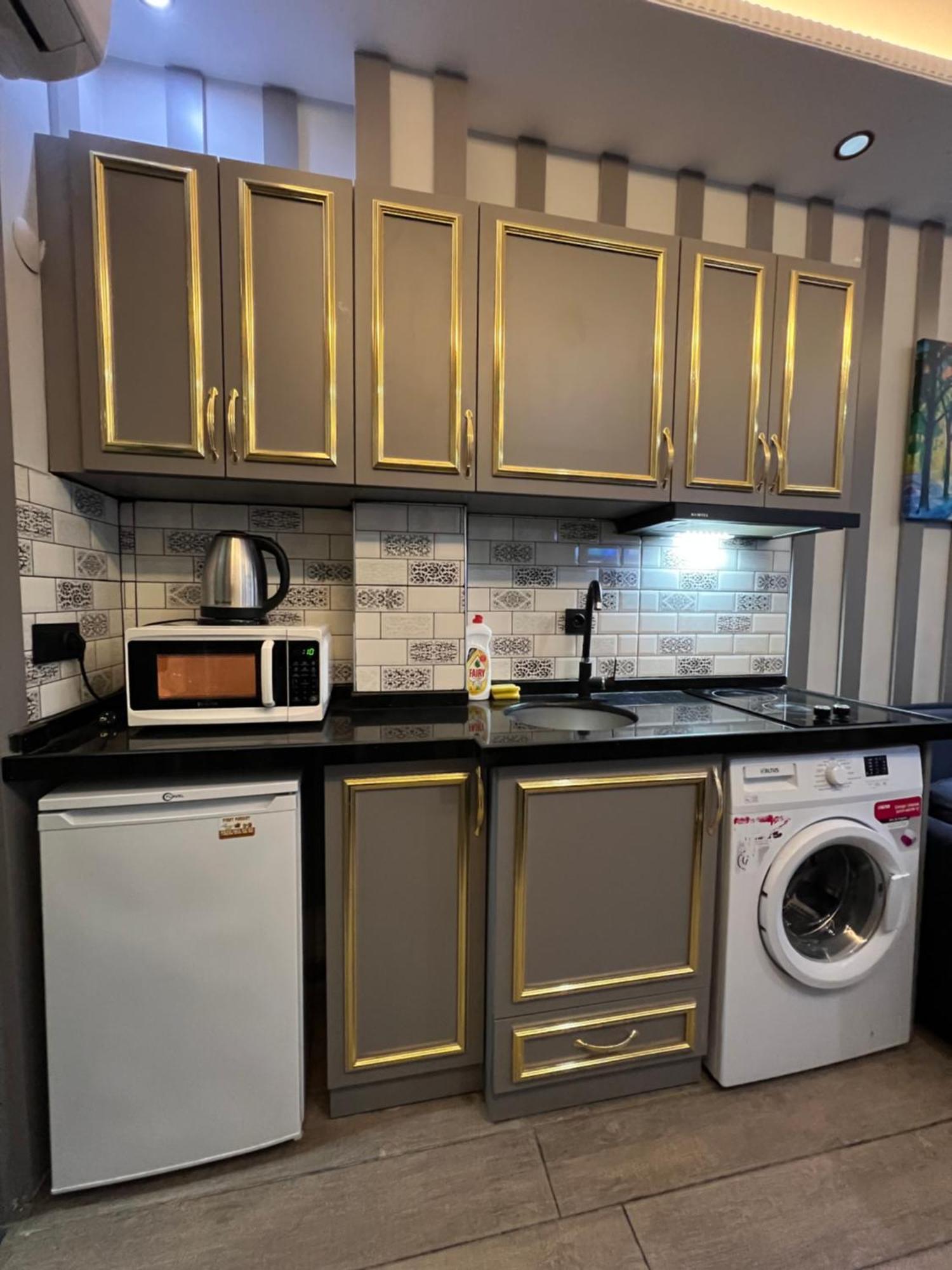 Taksim Larissa Hotel Suites Istanbul Ngoại thất bức ảnh