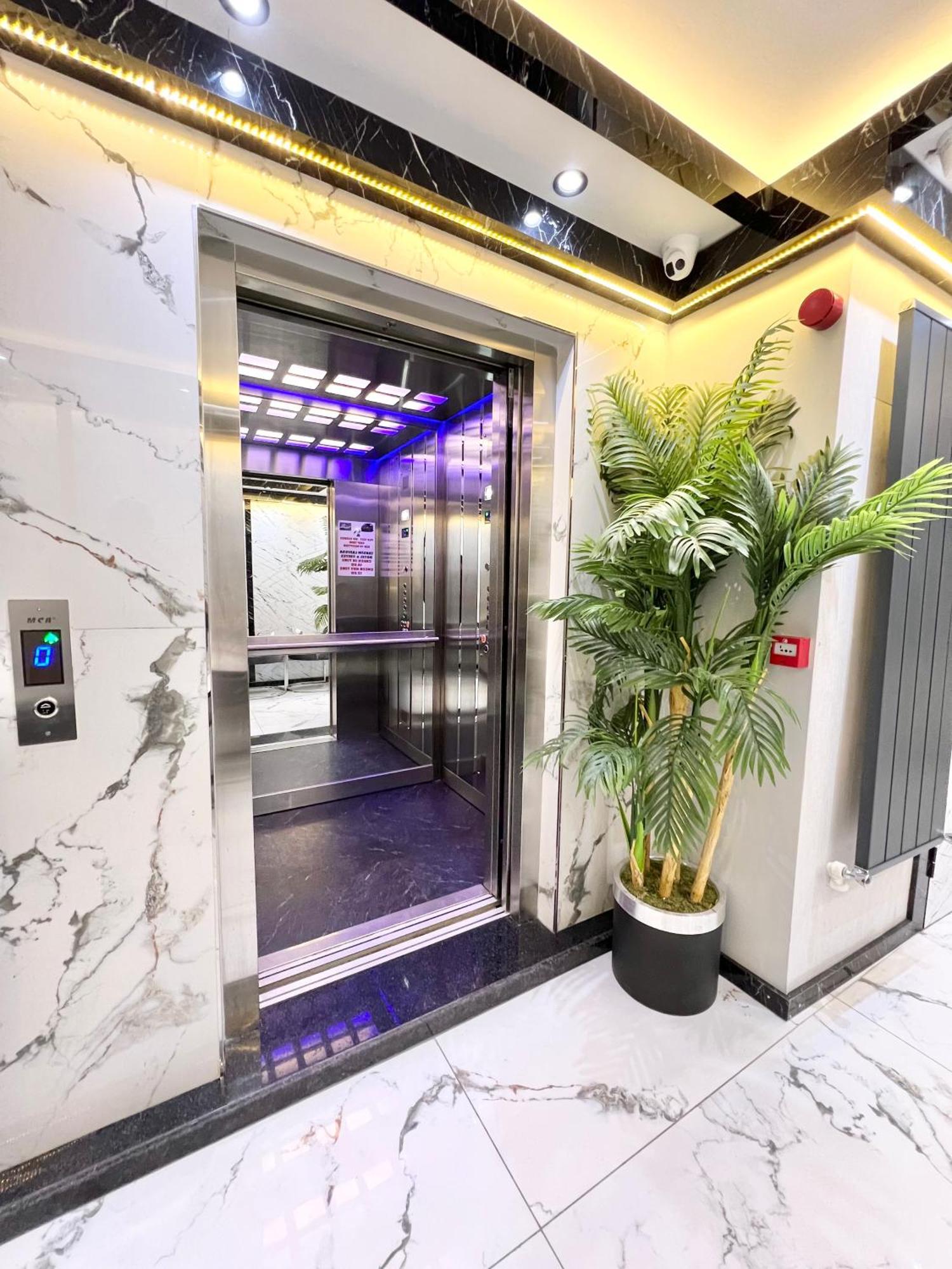 Taksim Larissa Hotel Suites Istanbul Ngoại thất bức ảnh