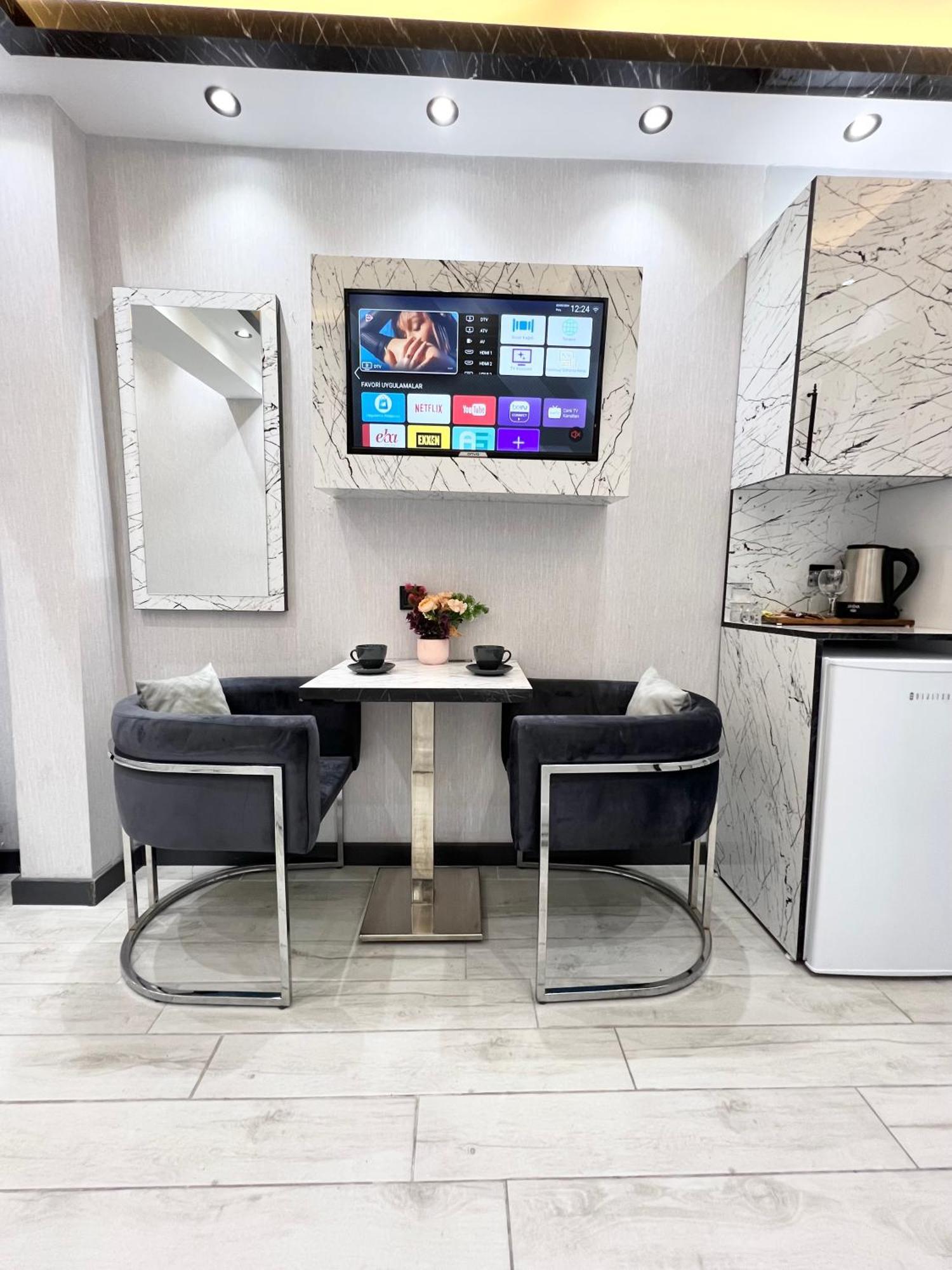 Taksim Larissa Hotel Suites Istanbul Ngoại thất bức ảnh