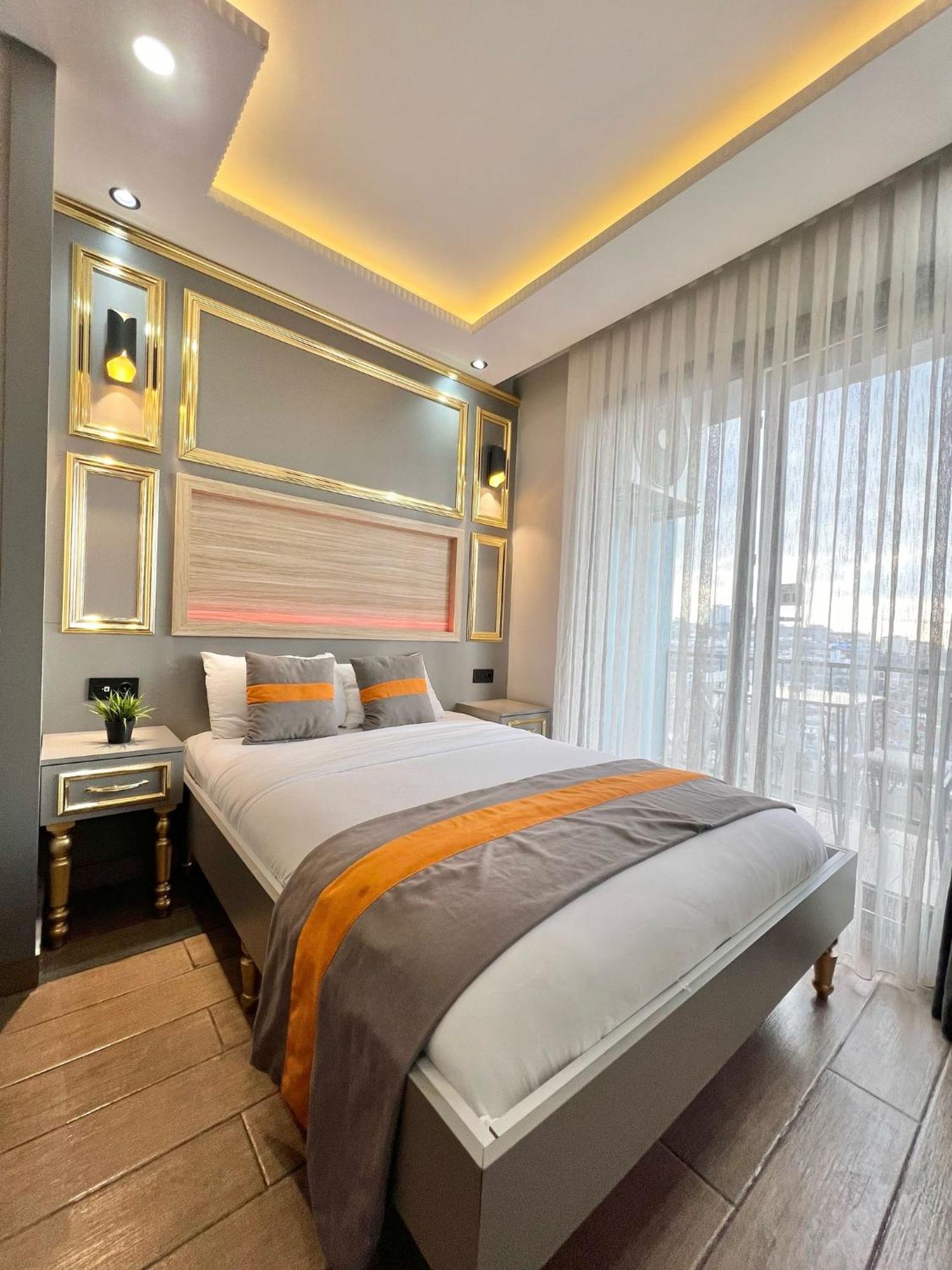 Taksim Larissa Hotel Suites Istanbul Ngoại thất bức ảnh
