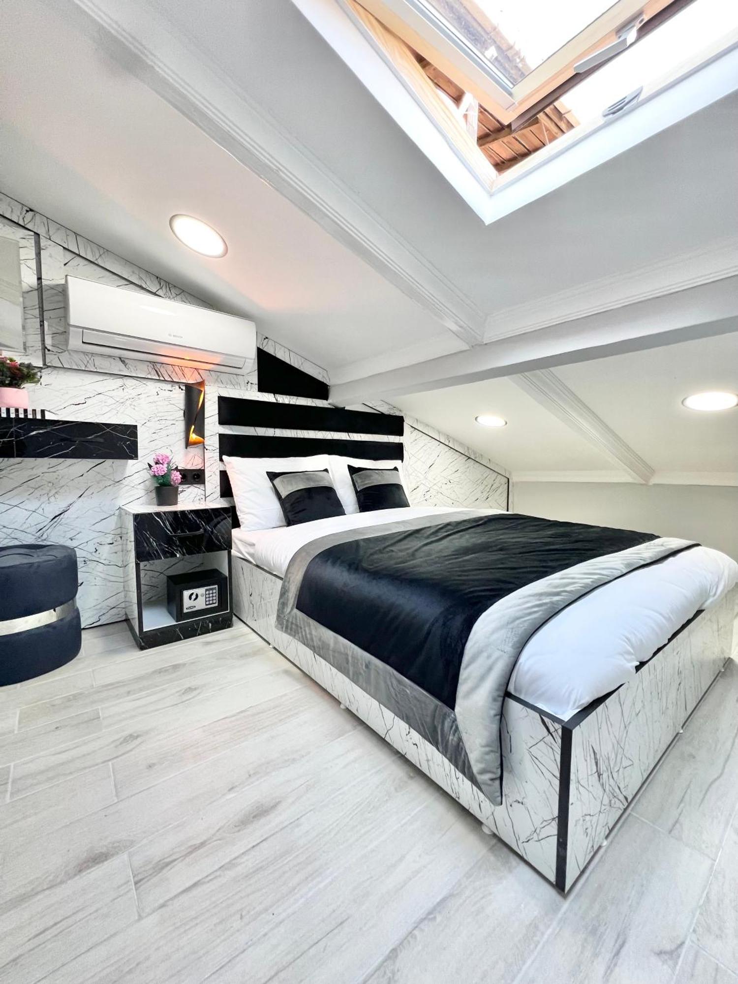 Taksim Larissa Hotel Suites Istanbul Ngoại thất bức ảnh