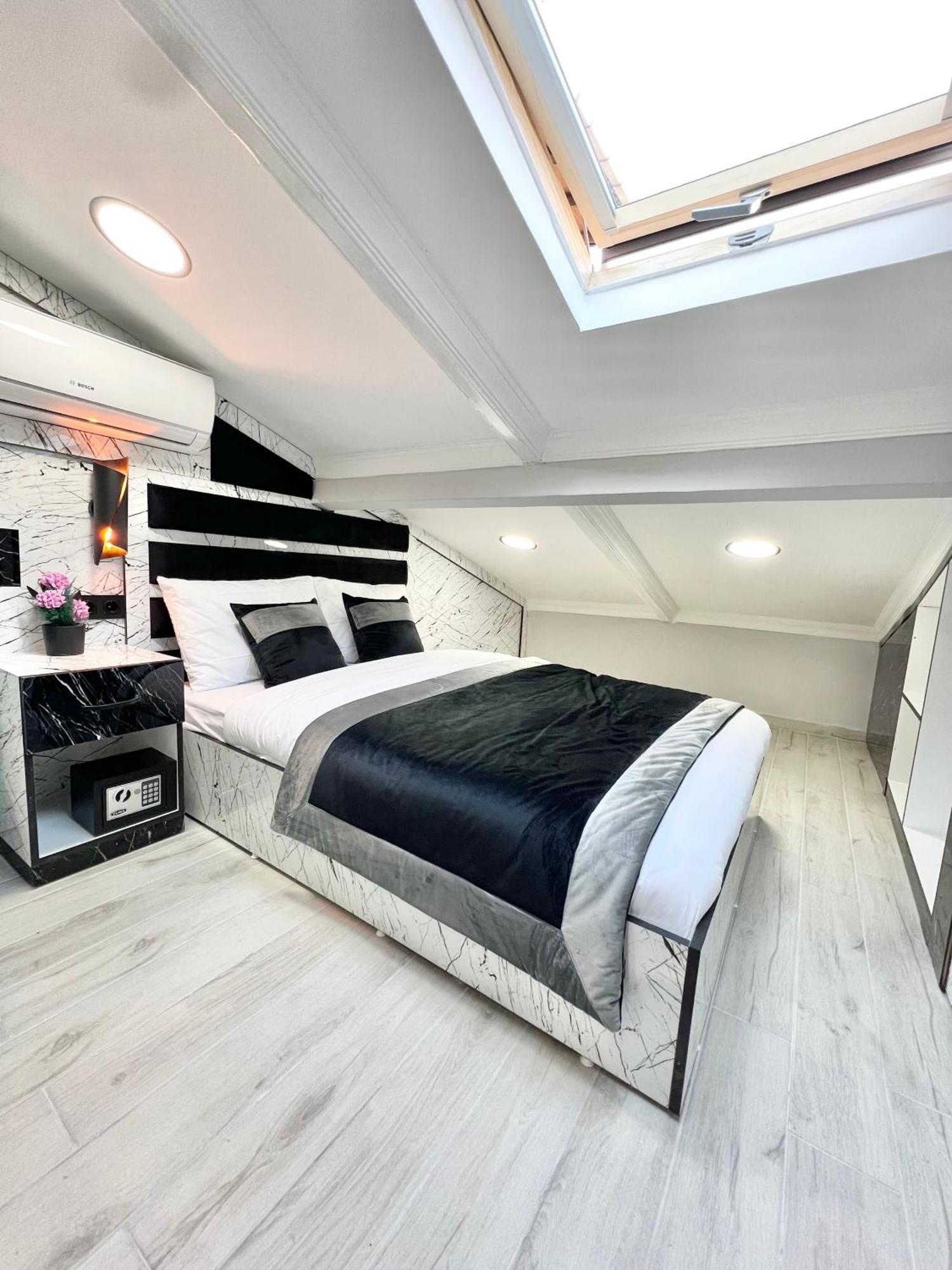 Taksim Larissa Hotel Suites Istanbul Ngoại thất bức ảnh