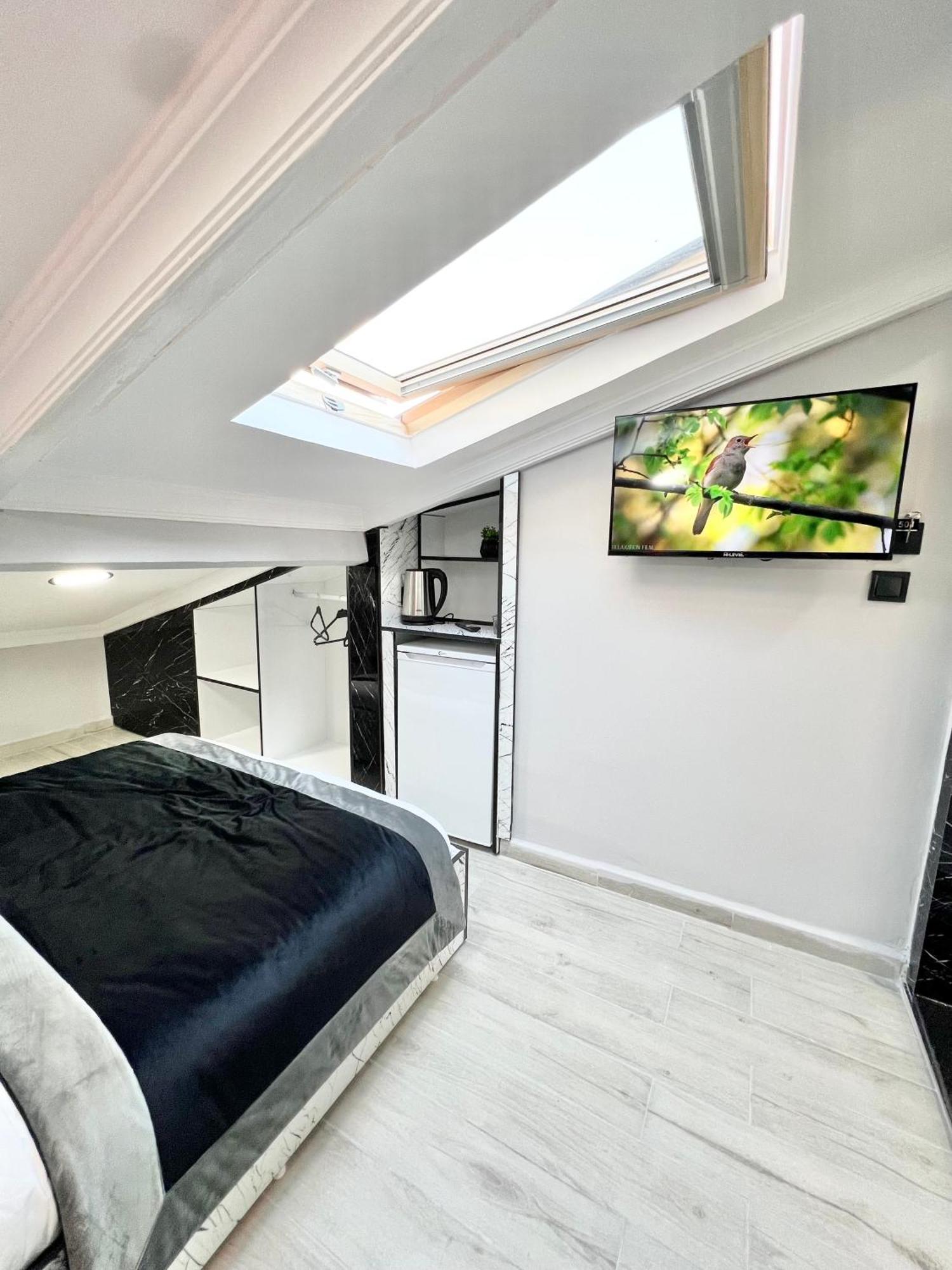 Taksim Larissa Hotel Suites Istanbul Ngoại thất bức ảnh