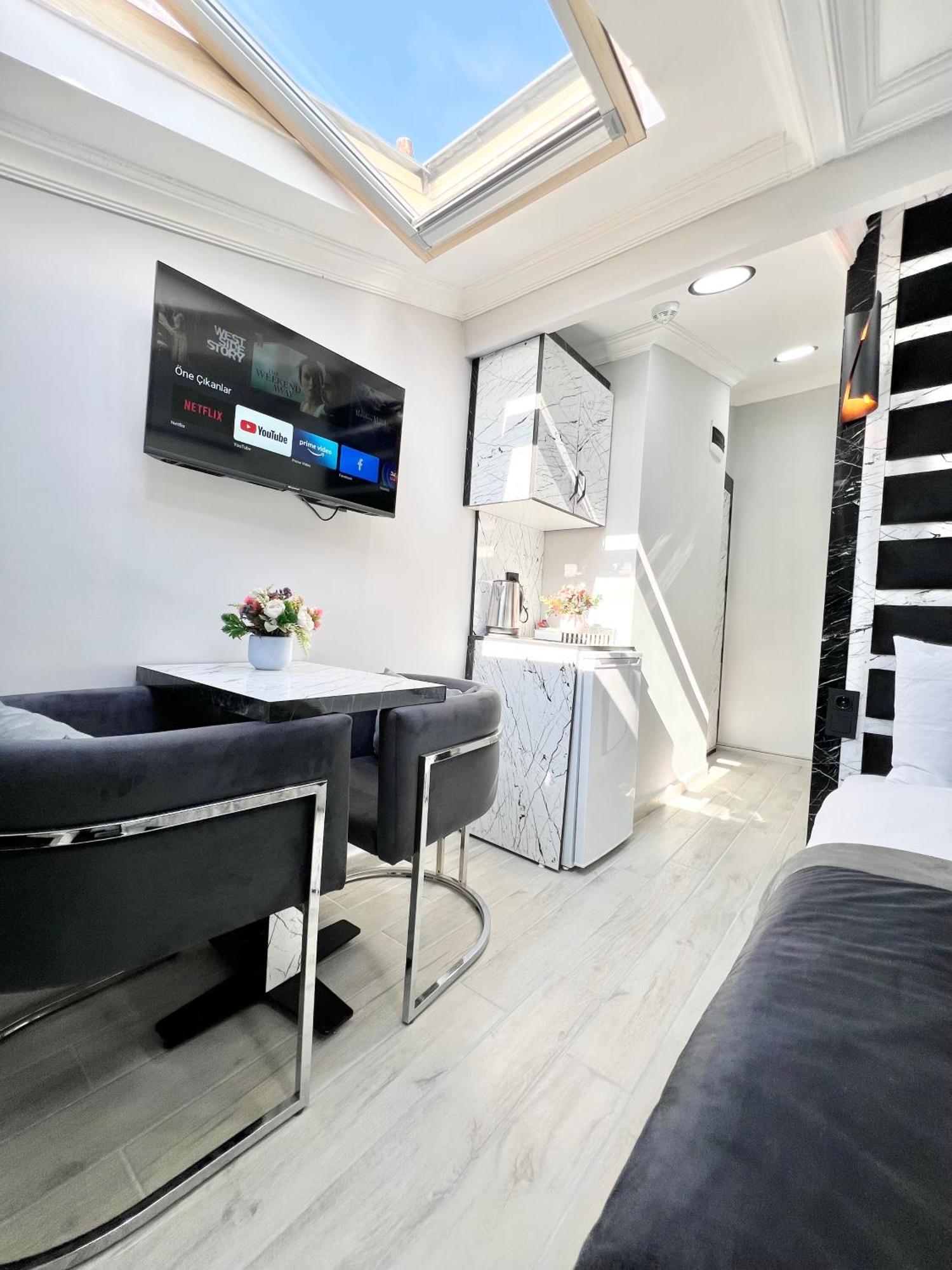 Taksim Larissa Hotel Suites Istanbul Ngoại thất bức ảnh