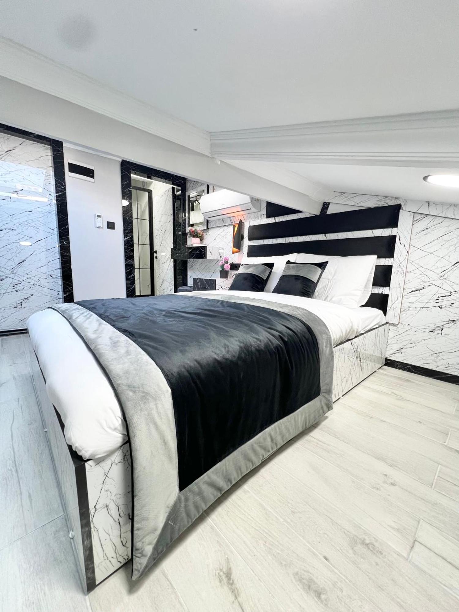 Taksim Larissa Hotel Suites Istanbul Ngoại thất bức ảnh